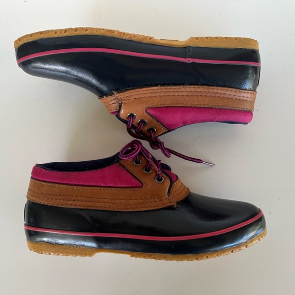 G. H. Bass & Co Calgary Waterproof Rain Duck Boots in Navy/Pink, size 9 - Picture 6 of 12